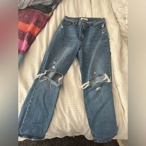 Abercrombie Curve Love “The 90’s Straight Ultra High Rise”